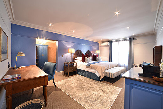 Luxury Suite 