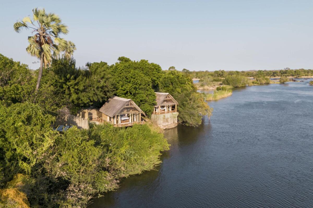 Cedarberg Travel | Sindabezi Island Lodge