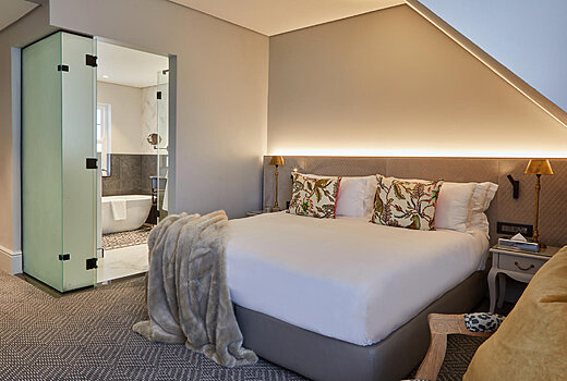Luxury Rooms