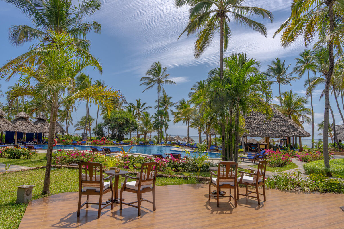 Cedarberg Travel | Breezes Beach Club & Spa
