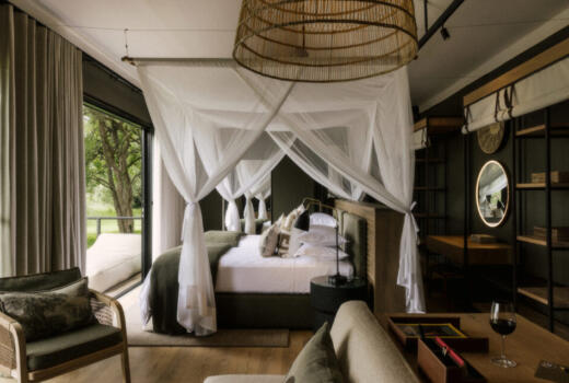 Deck Suite Room