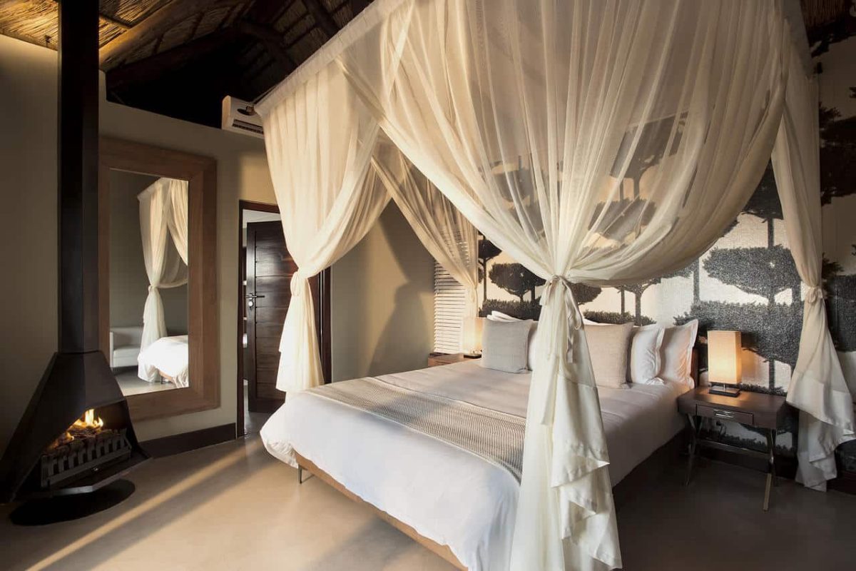 Cedarberg Travel | Mhondoro Safari Lodge & Villa