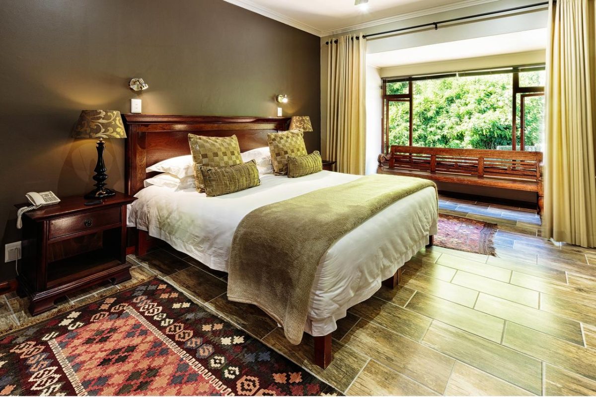 Cedarberg Travel | Wilderness Manor