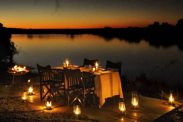 pop-the-question-in-river-dining
