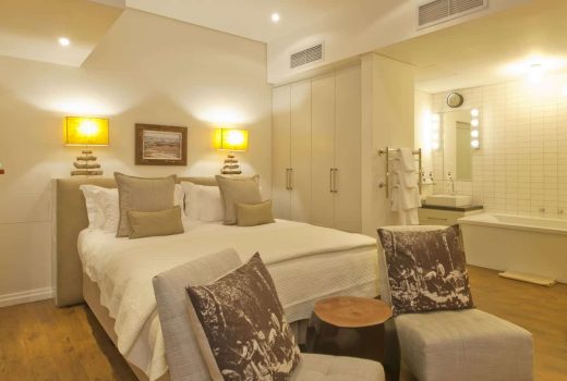 LUXURY ROOM