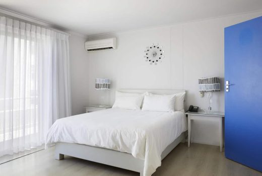 Side View Rooms