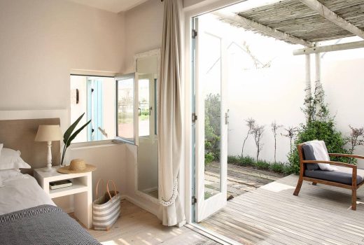 Courtyard Rooms 