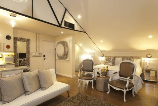 HONEYMOON SUITE