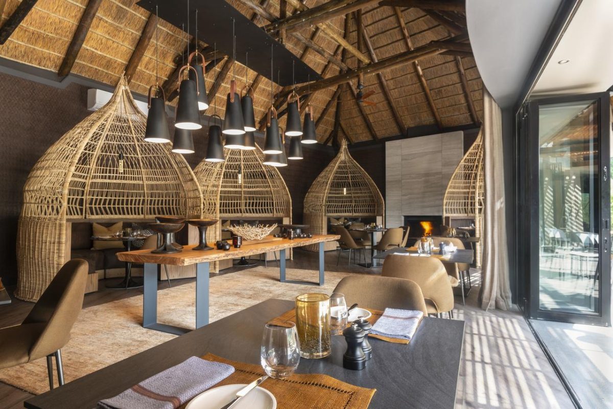 Cedarberg Travel | Eagles Crag at Shamwari Private Game Reserve