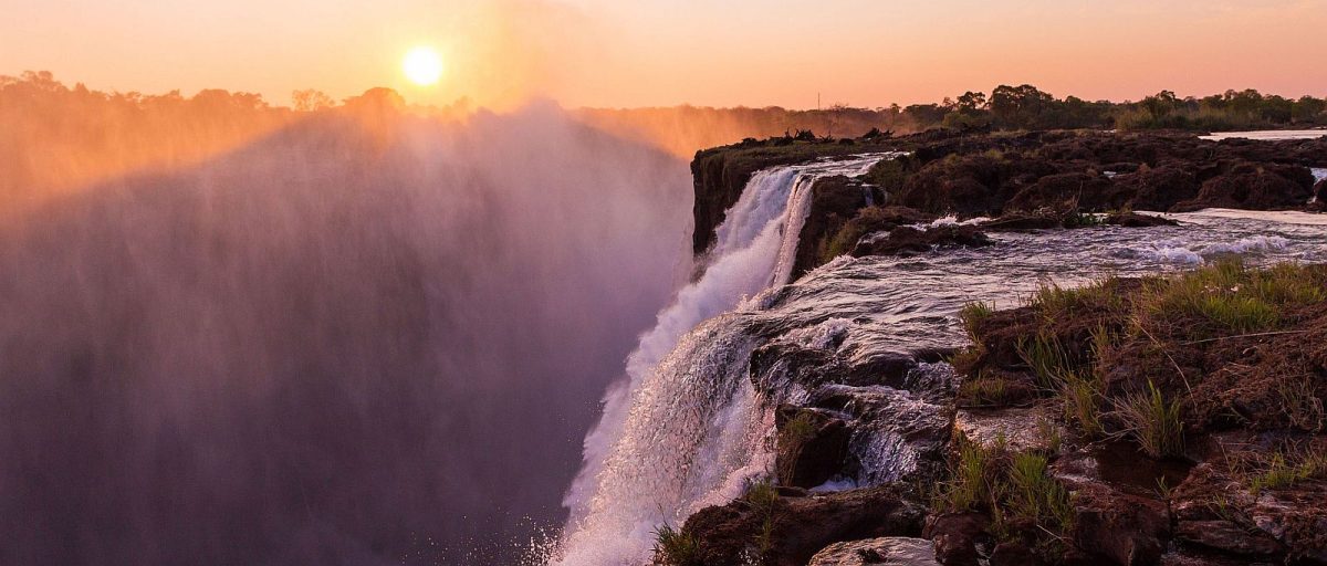 Cool places to pop the question - Devils Pool, Zambia