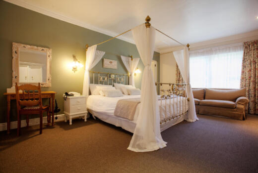 Premier Room-Honeymoon Suite