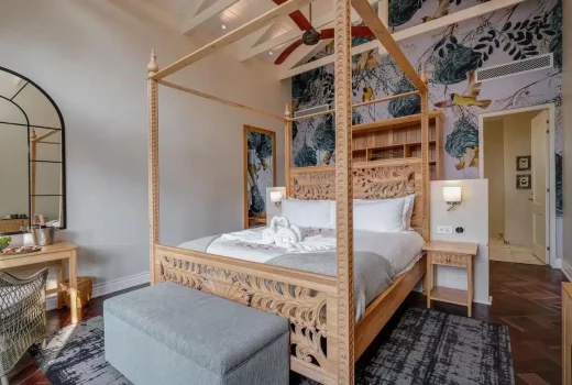 Honeymoon Suites