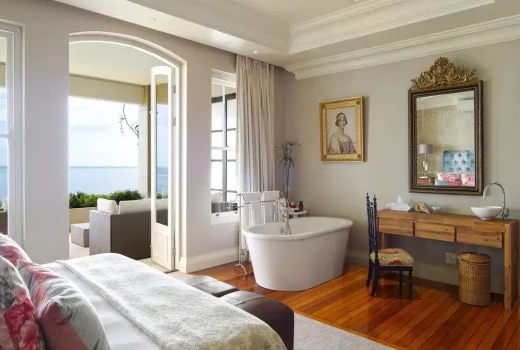 Queen Suite
