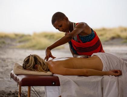 Zanzibar & Tanzania Honeymoons - maasai massage