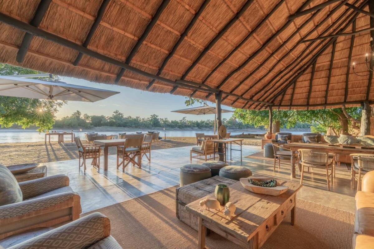 Cedarberg Travel | Mchenja Bush Camp