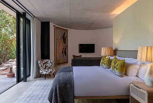 Earth Pod Room