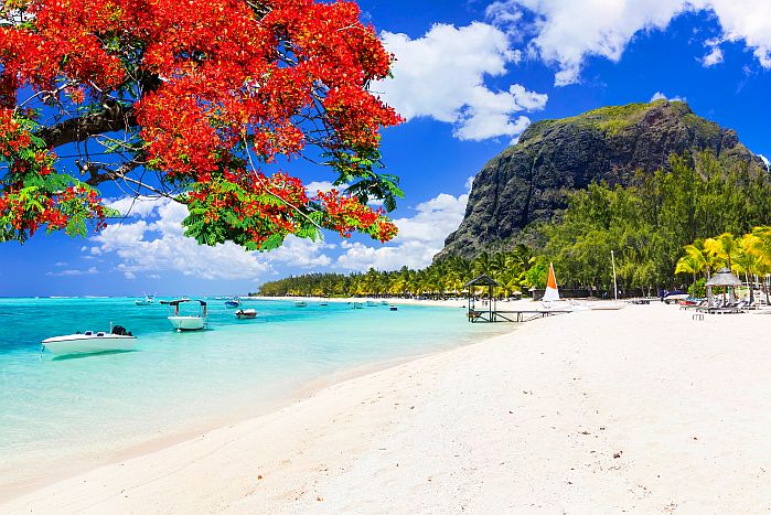 What are the best beaches in Mauritius?